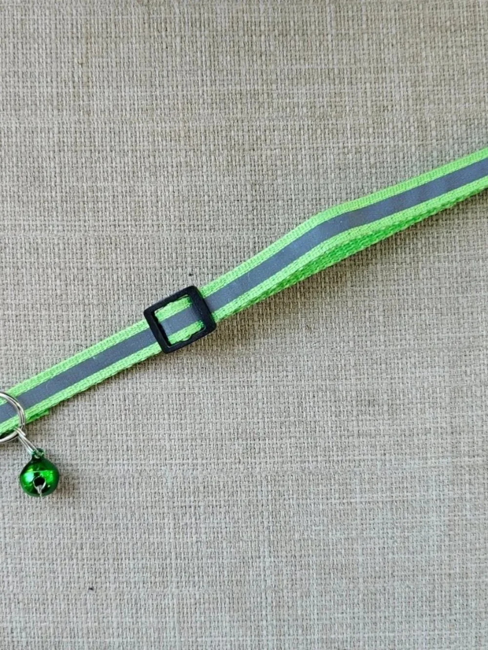 Cat Collar Neon Green With Bell Pet Accessories Size Adjustable NEW